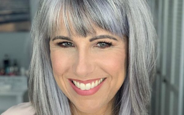 15 Youthful Medium-Length Hairstyles for Women Over 50
