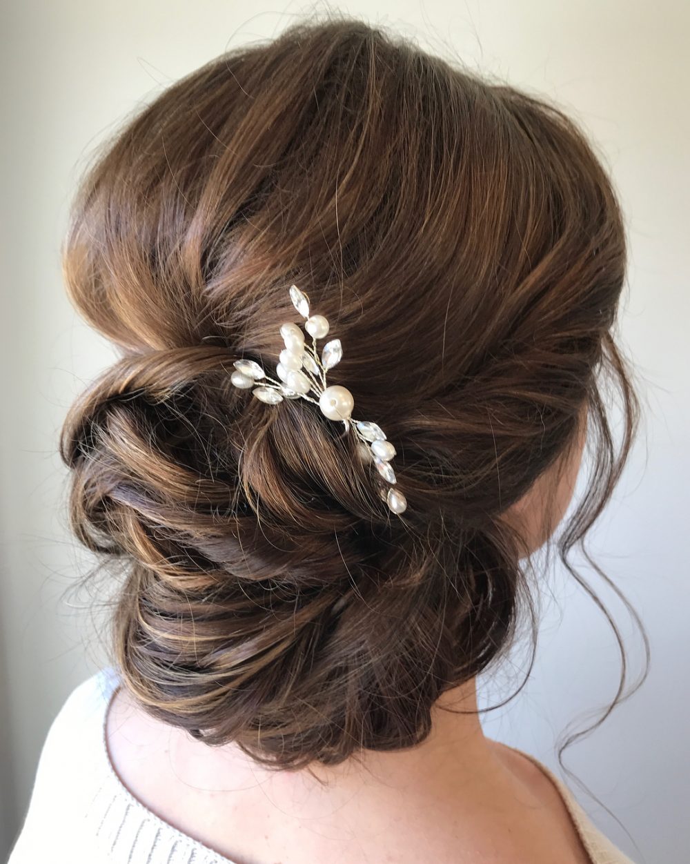 33 Breathtaking Loose Updos You Can Wear Anywhere