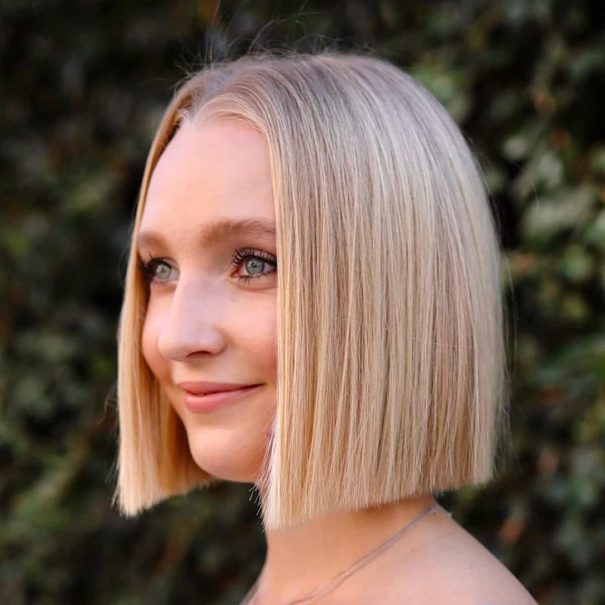 blunt hair cut