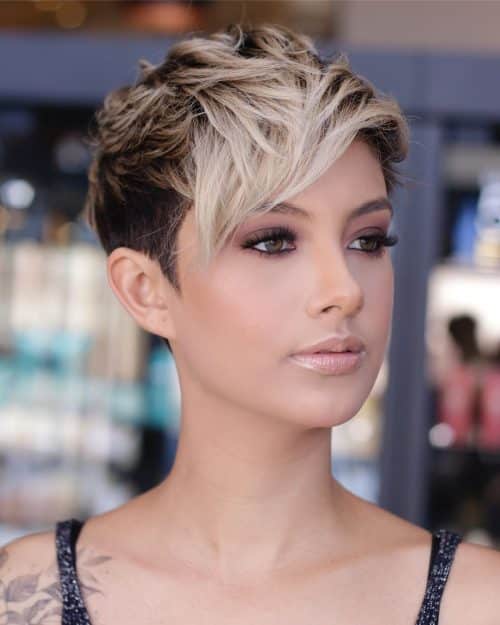 21 Flattering Short Haircuts for Oval Faces