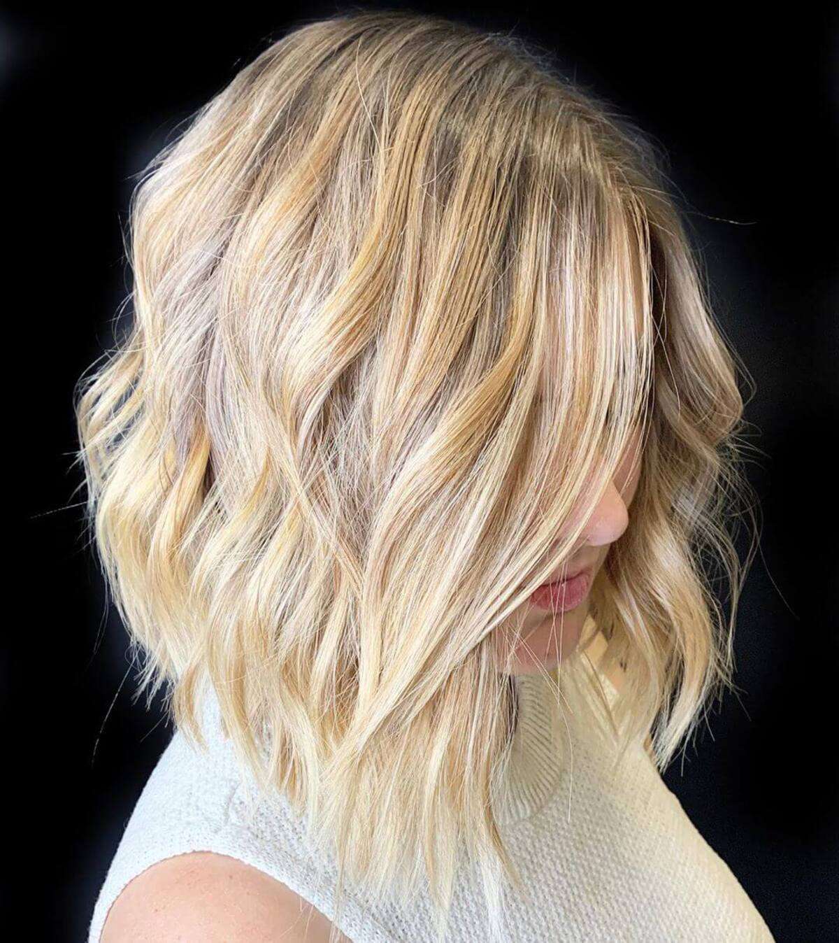 23 Incredible Medium Length Inverted Bob Haircut Ideas