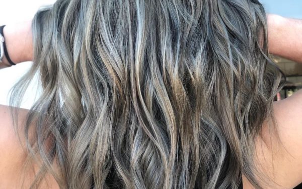21 Stunning Photos of Dark Brown Hair with Blonde Highlights