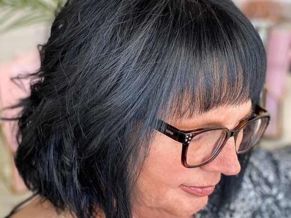 15 Flattering Short Hairstyles for Women Over 60 with Glasses