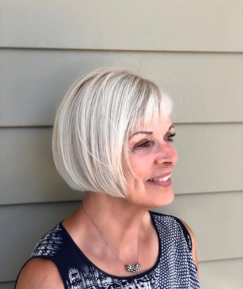 33 Youthful Hairstyles and Haircuts for Women Over 50