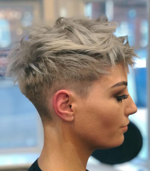 The 15 Most Flattering Short Hairstyles for Thick Hair