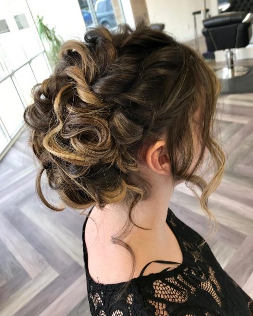 20 Super Easy Prom Hairstyles to Try This Year