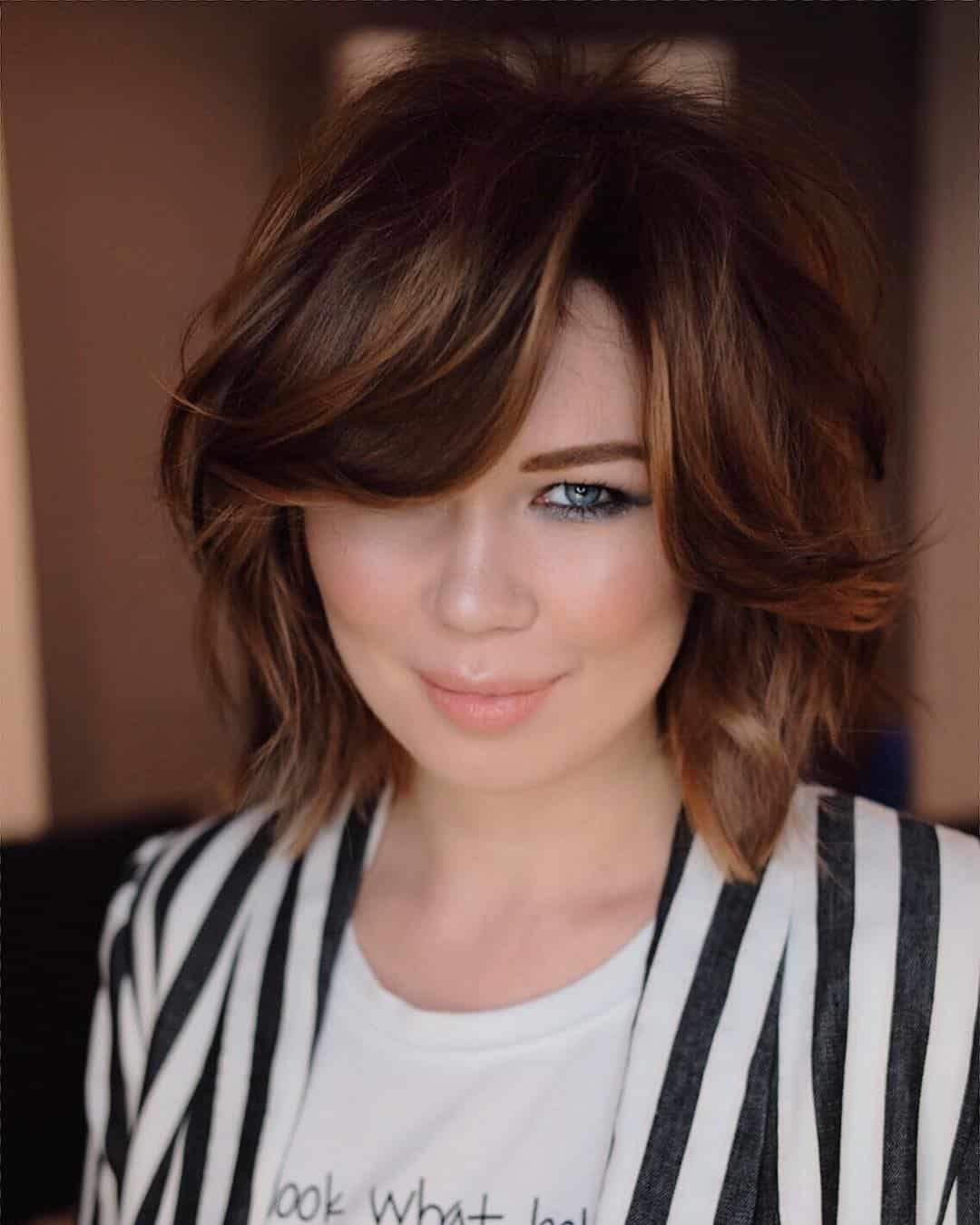 17 Shaggy Bob Ideas with Bangs for the Modern Retro Girl