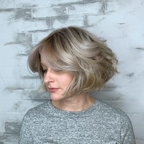 18 Flattering Hairstyles for Women Over 40