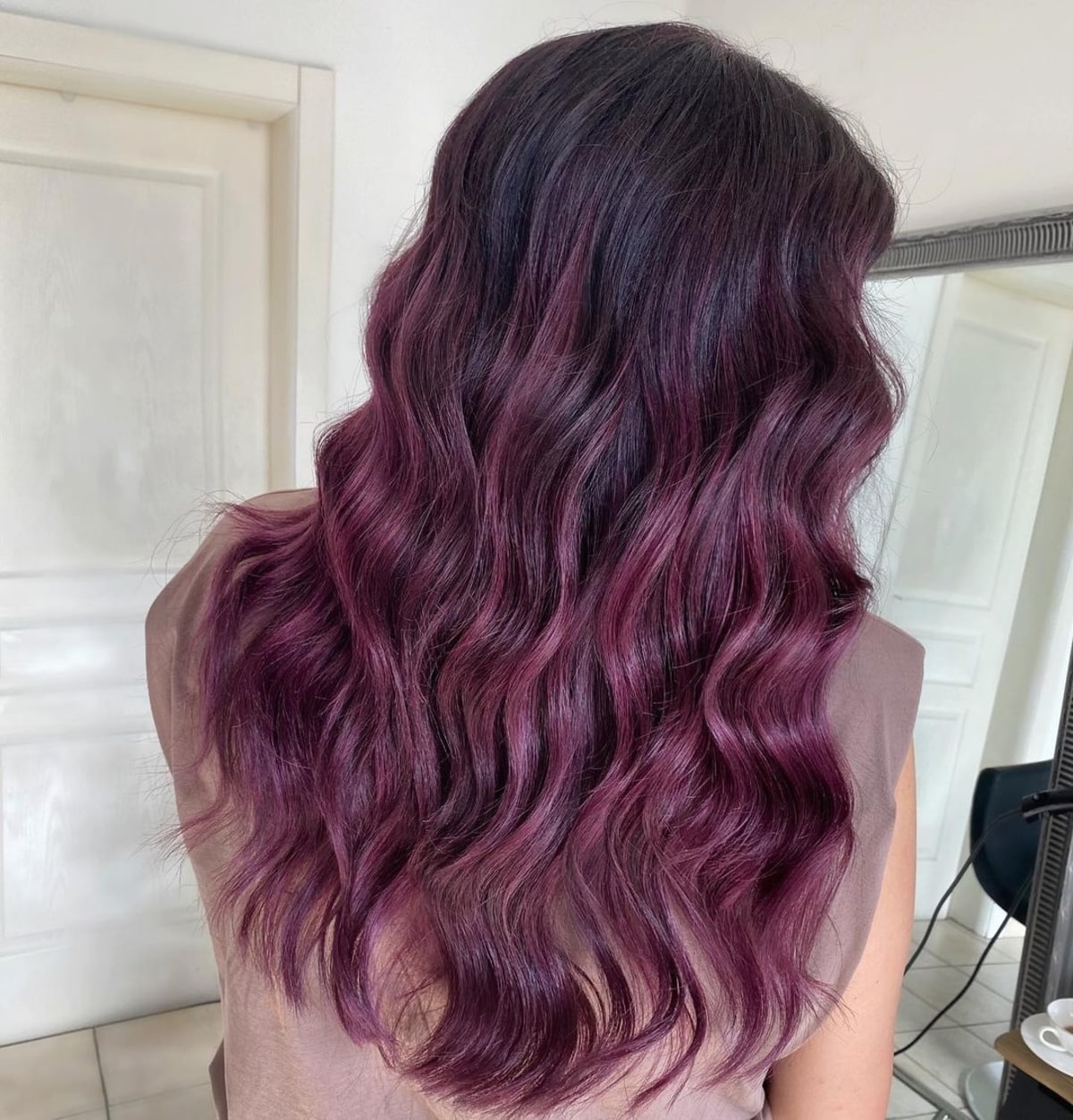 34 Gorgeous Burgundy Hair Color Shades to Show Your Colorist