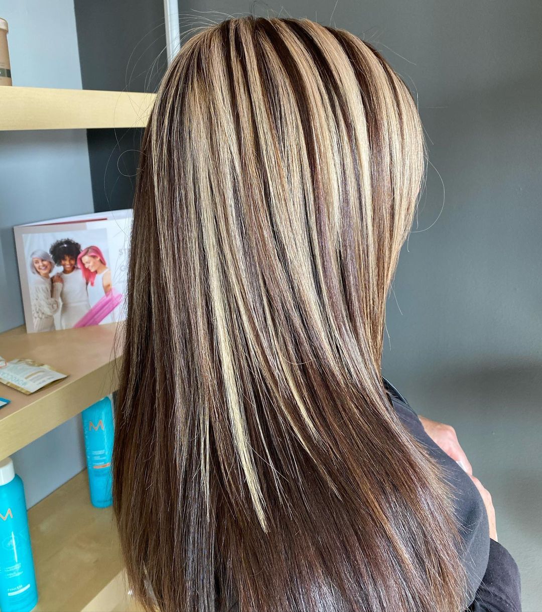 21 Stunning Photos of Dark Brown Hair with Blonde Highlights