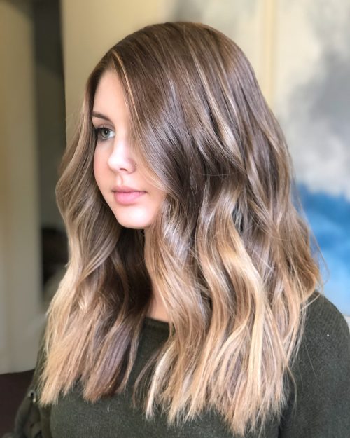 18 Most Flattering Long Hairstyles for Round Faces