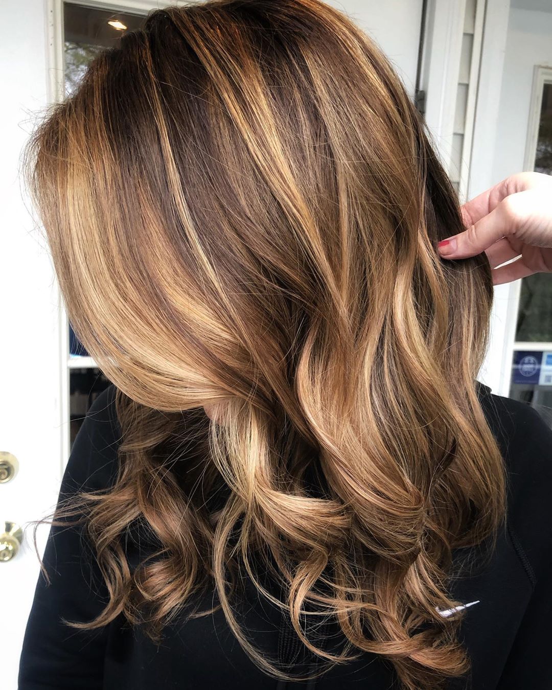 Light Golden Brown Hair Color: What It Looks Like &#038; 15 Trendy Ideas