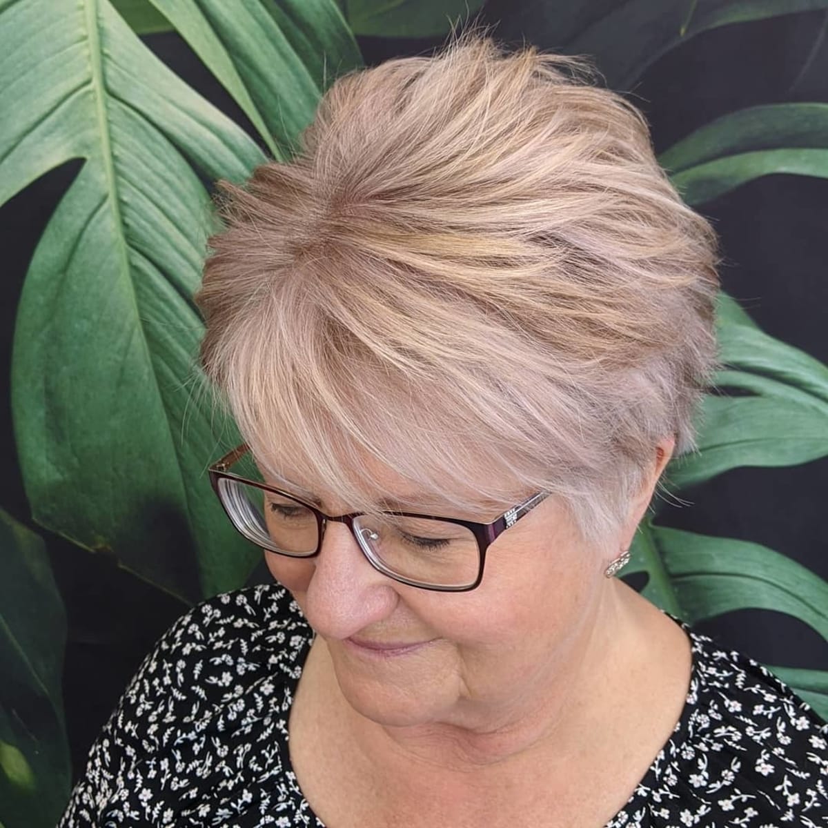 15 Best Pixie Haircuts for Women Over 60 (2021 Trends)