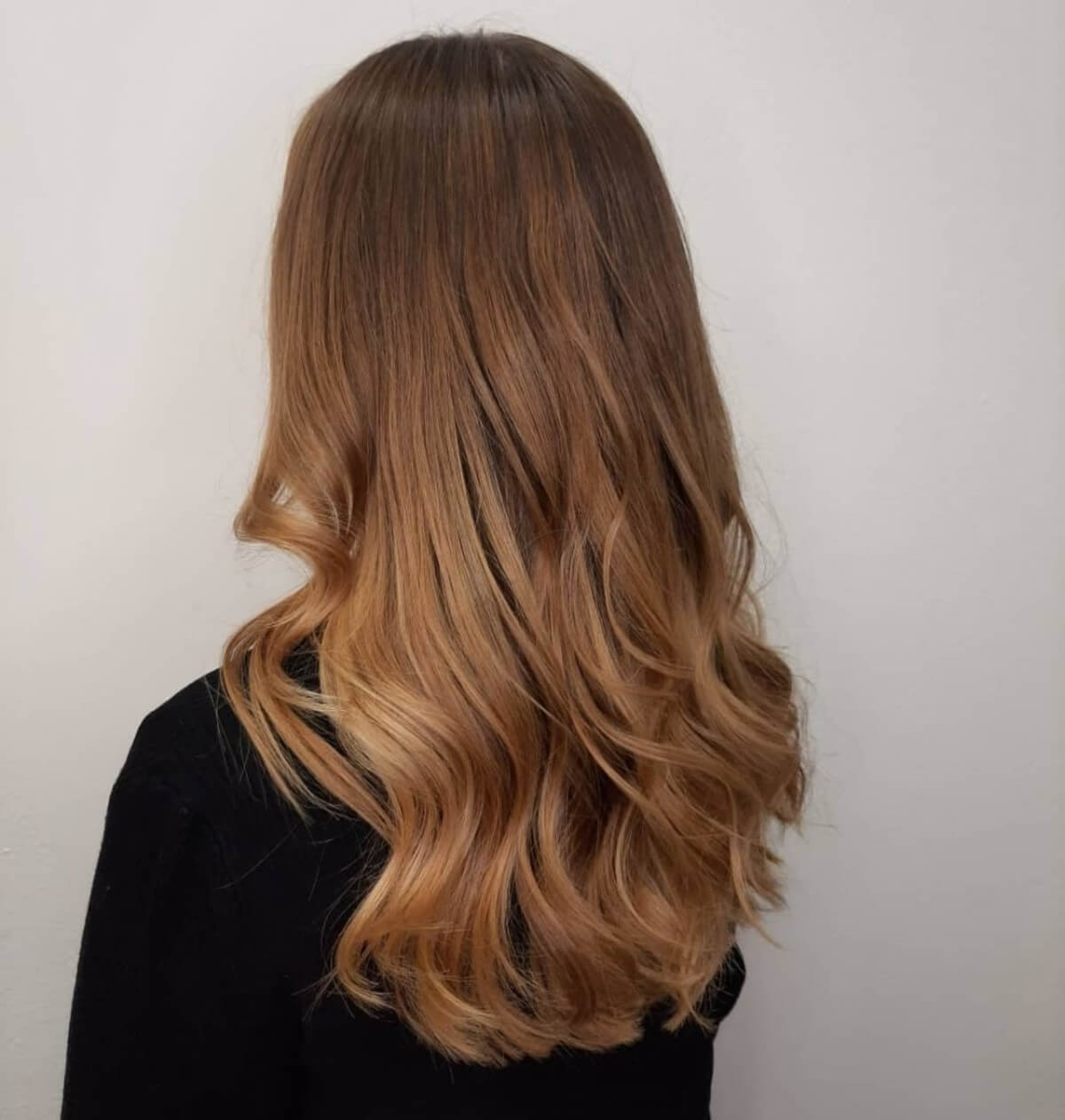 21 Amazing Ways to Get Sandy Brown Hair to Freshen-Up Your Dull Locks
