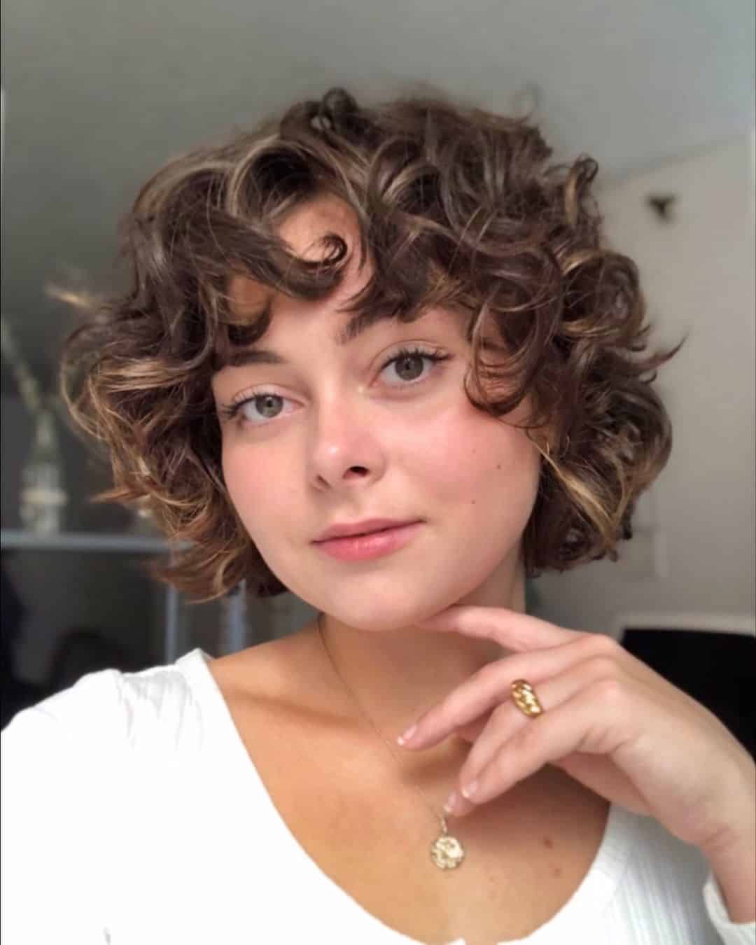 29 Most Flattering Hairstyles For Short Curly Hair To Perfectly Shape Images And Photos Finder