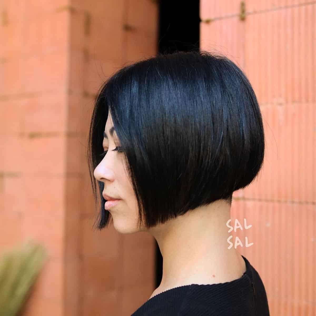 24 Best Short Blunt Bob Haircuts Ideas For Women of All Ages