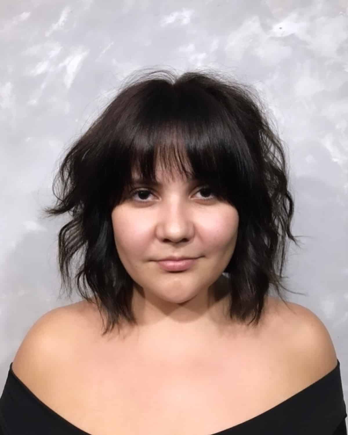 Bangs for Round Face Shapes: 22 Flattering Haircuts