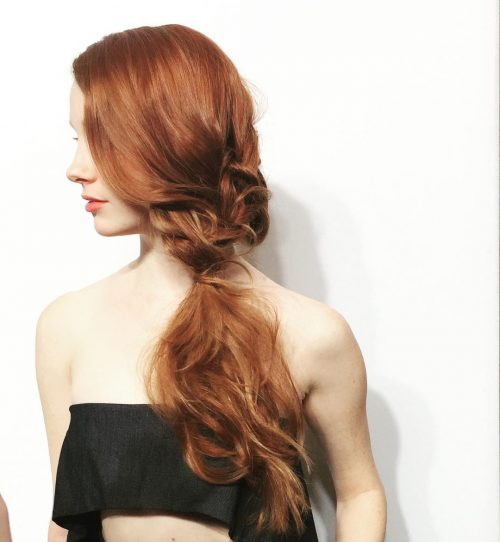 26 of the Hottest Side Swept Hair Ideas to Try