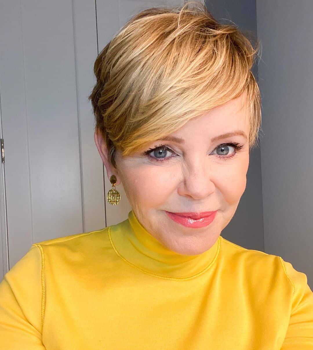 16 Best Pixie Haircuts for Older Women