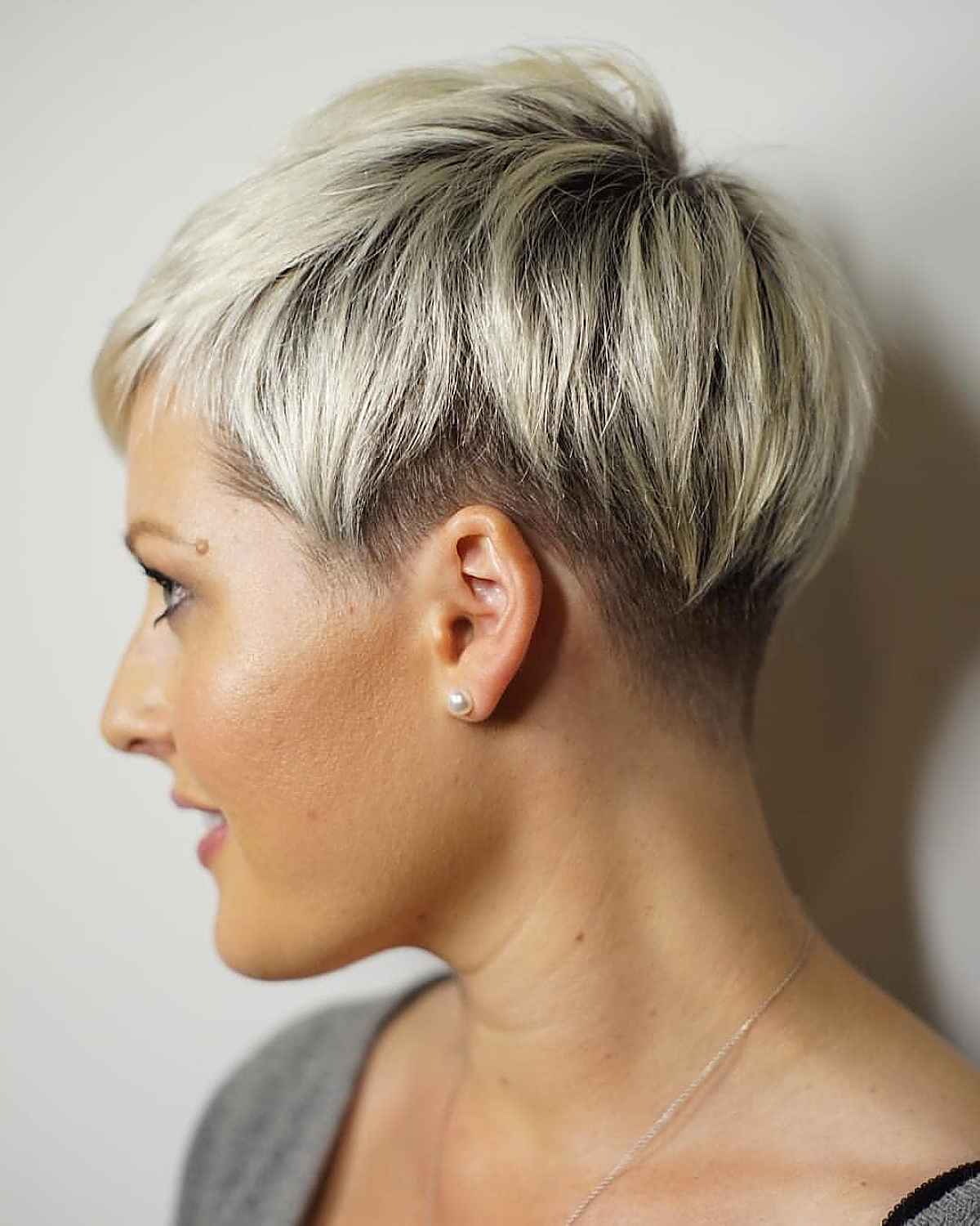 26 Very Short Pixie Haircuts for Confident Women