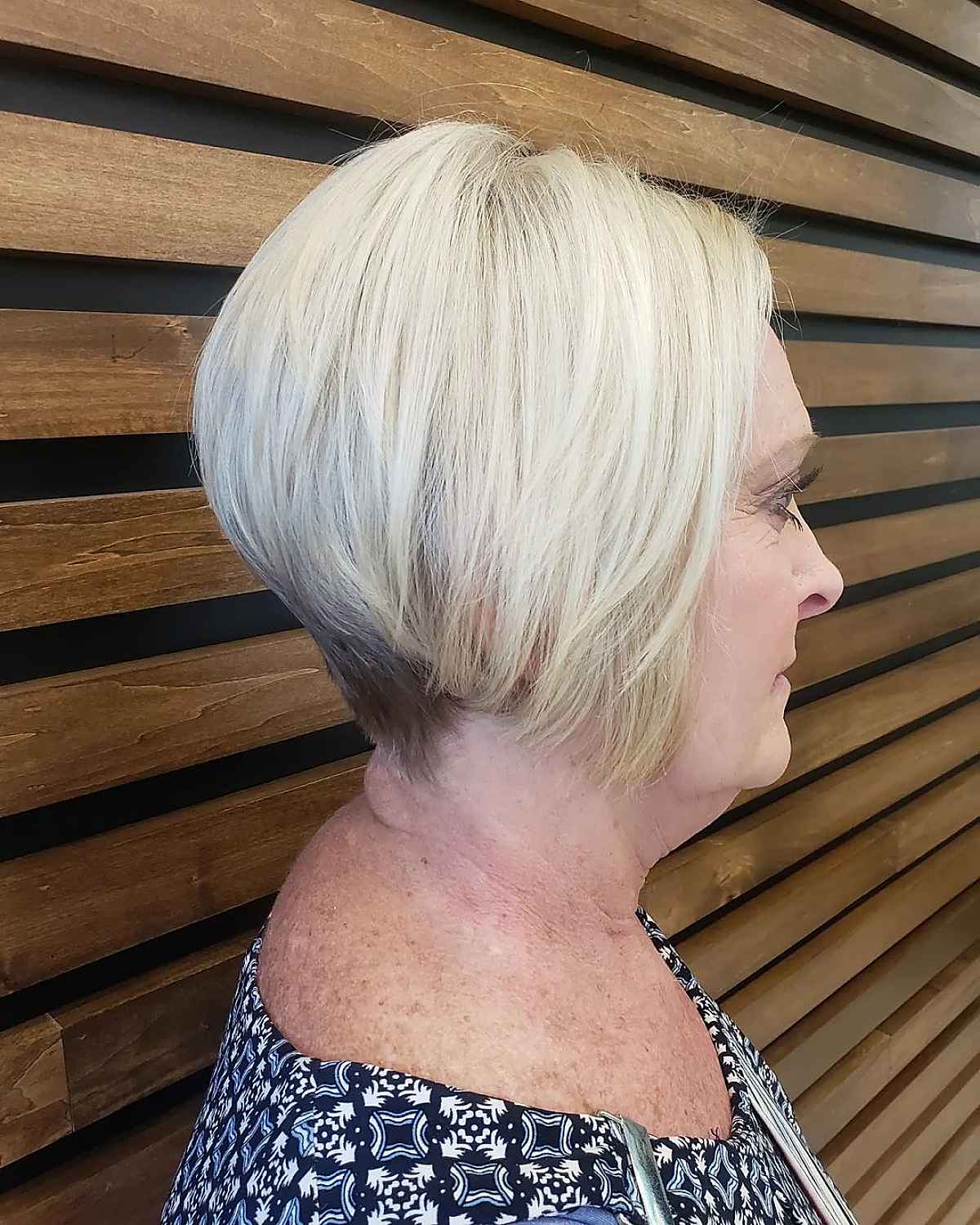25 Stylish Wedge Haircuts for Women Over 60