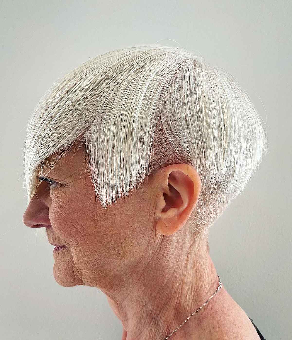 25 Stylish Wedge Haircuts for Women Over 60