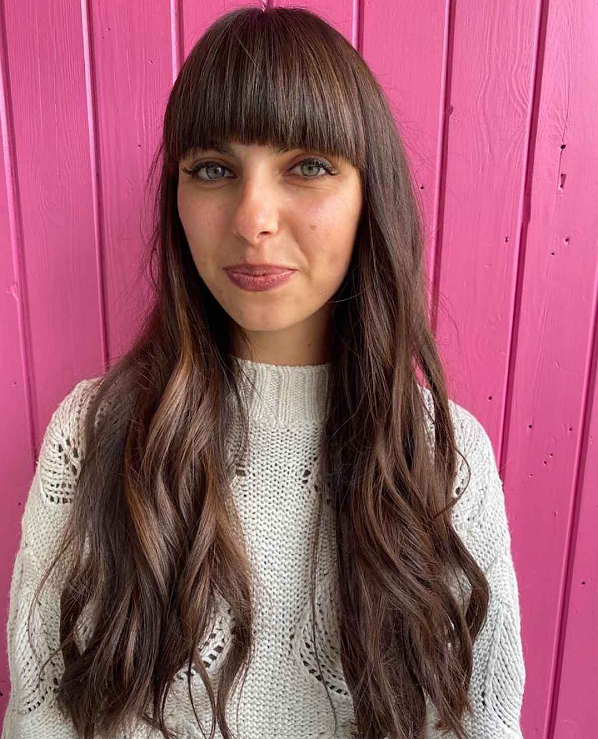 26 Flattering Ways to Wear Bangs for Women with Small Foreheads