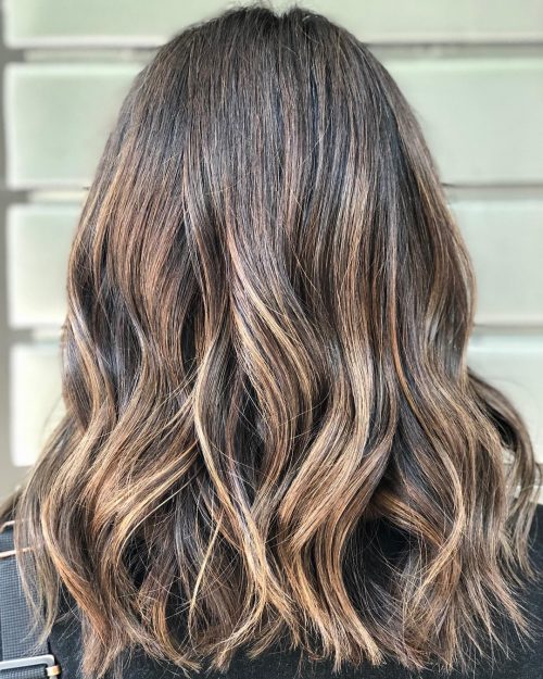 34 Best Caramel Highlights for Every Skin Tone Trending in 2021