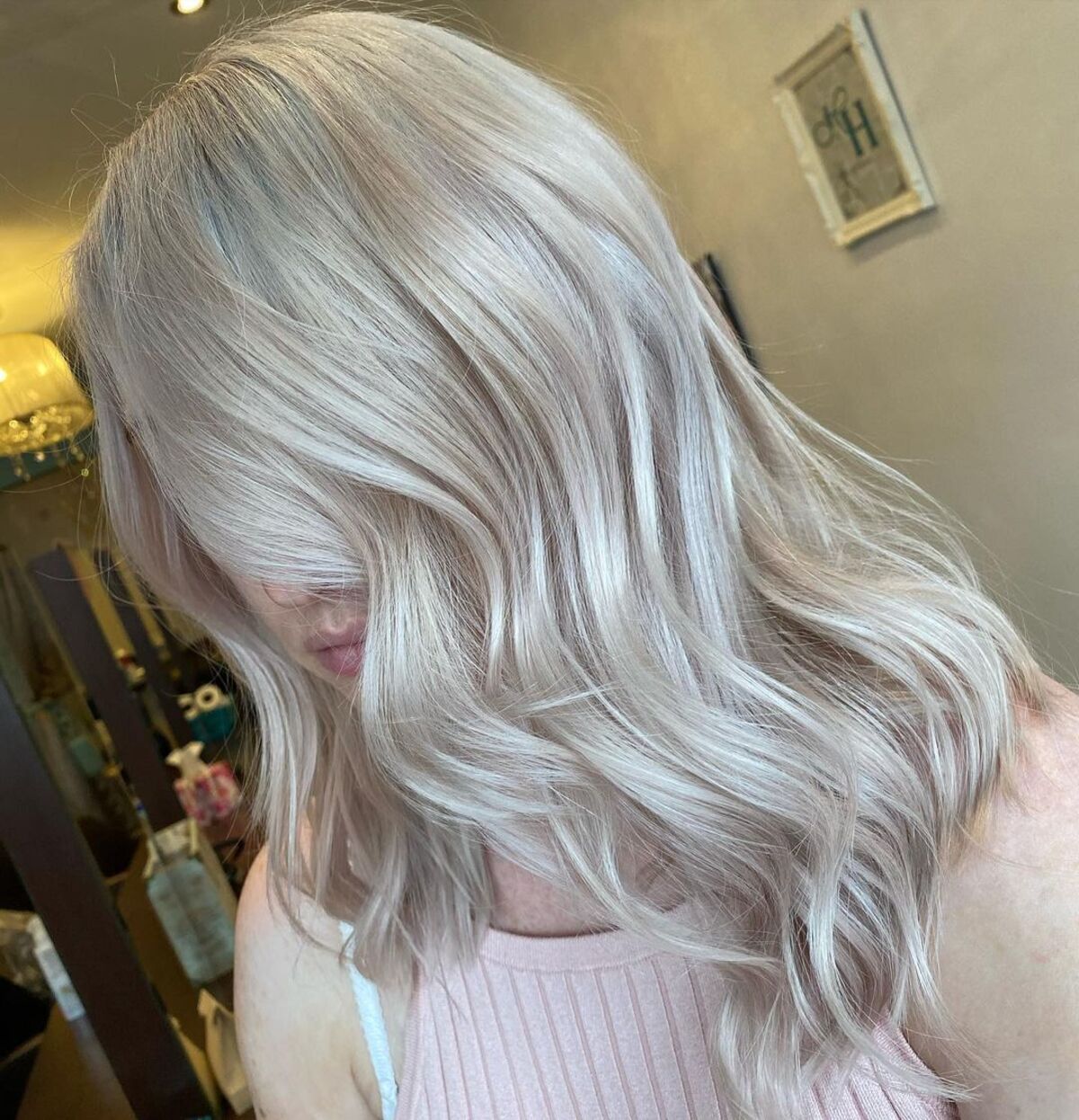 19 Best Champagne Blonde Hair Color Ideas for Every Skin Tone
