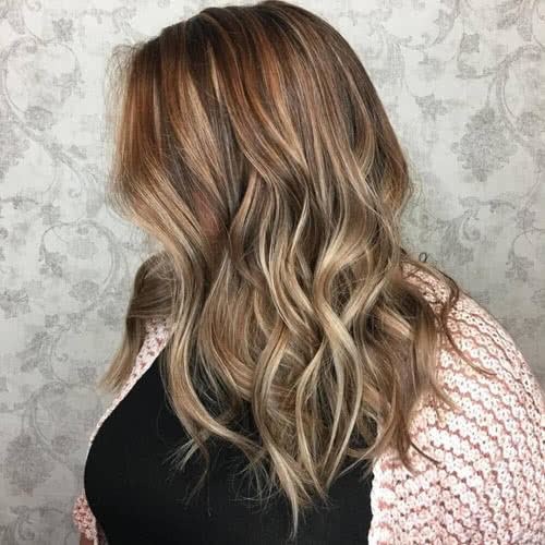 42 Stunning Blonde Highlights of 2021 &#8211; Platinum, Ash, Dirty, Honey, Dark