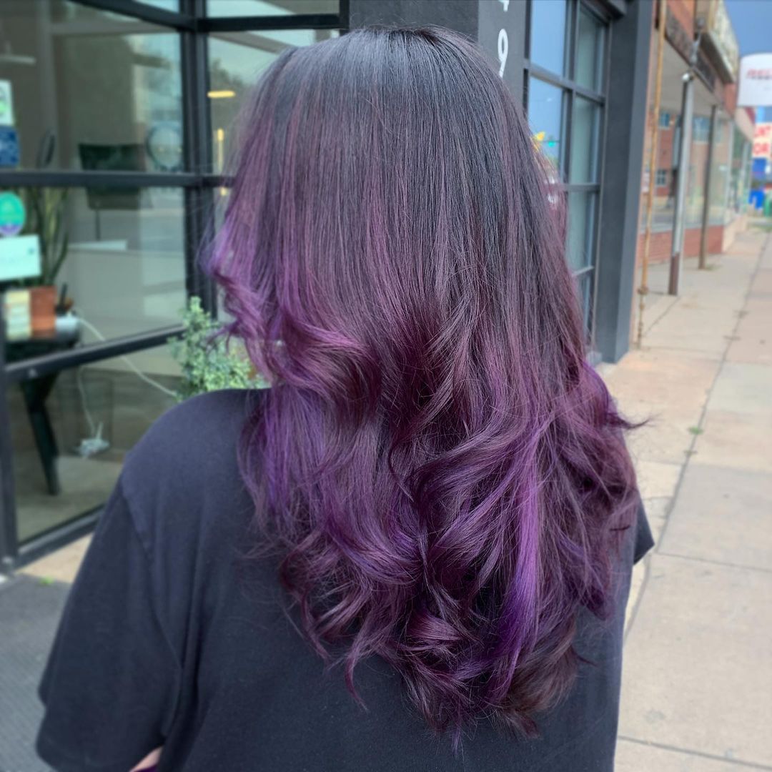 26 Hottest Black Hair with Highlights Trending in 2021