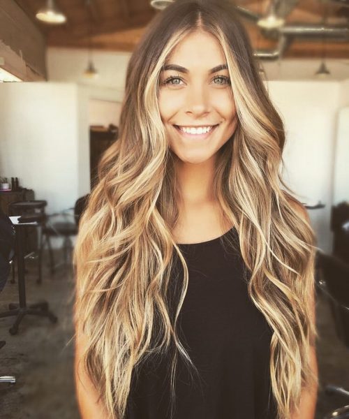 42 Stunning Blonde Highlights of 2021 &#8211; Platinum, Ash, Dirty, Honey, Dark