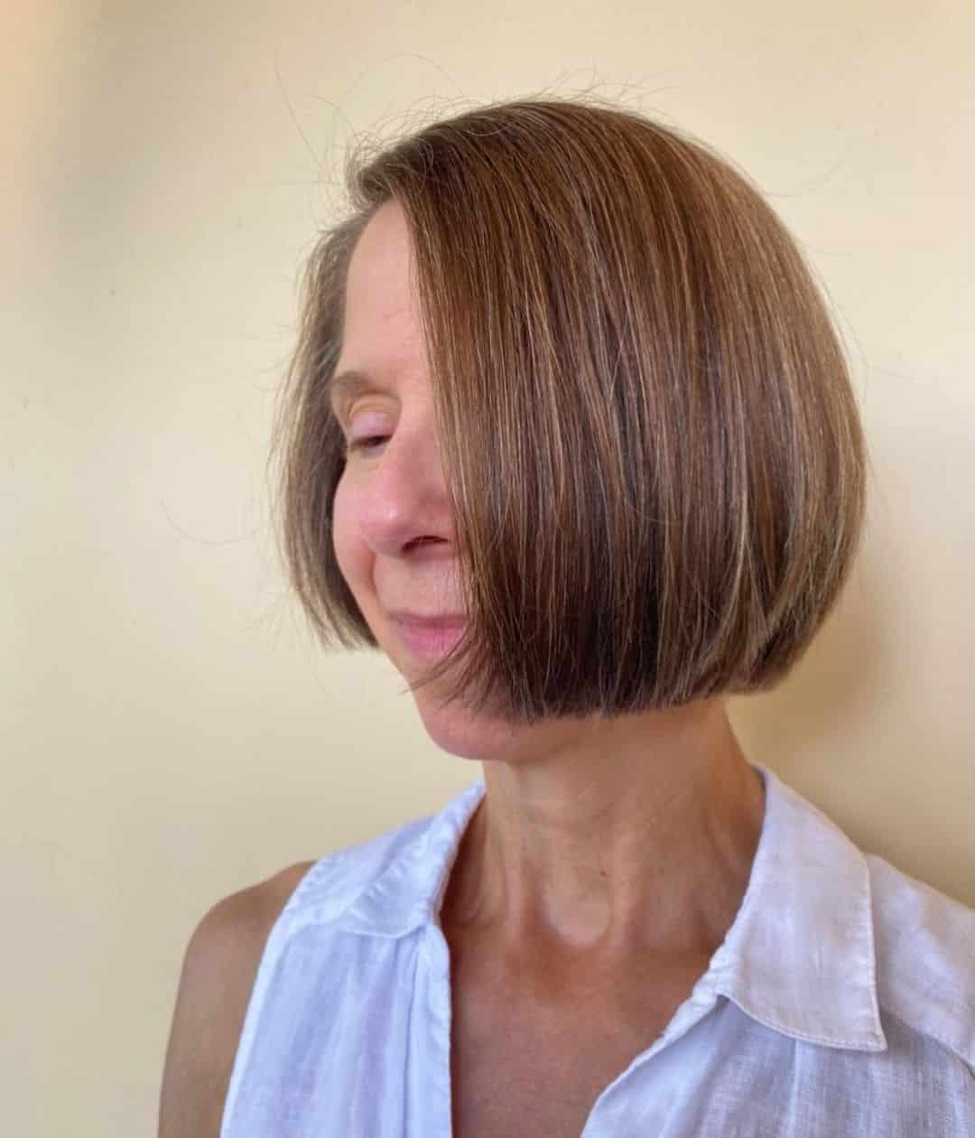 27 Gorgeous Short Bobs for Older Women with Style