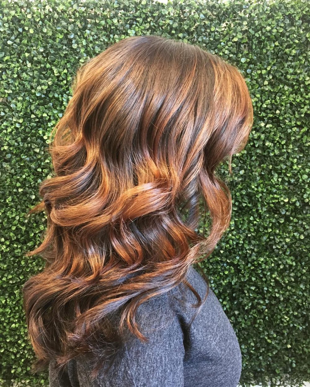 34 Best Caramel Highlights for Every Skin Tone Trending in 2021