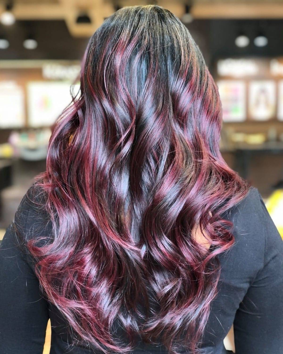 18 Best Black Hair with Red Highlights for Eye-Catching Contrast