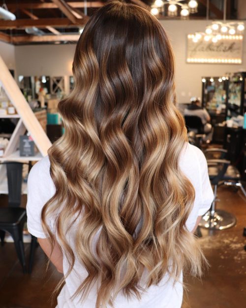 42 Stunning Blonde Highlights of 2021 &#8211; Platinum, Ash, Dirty, Honey, Dark