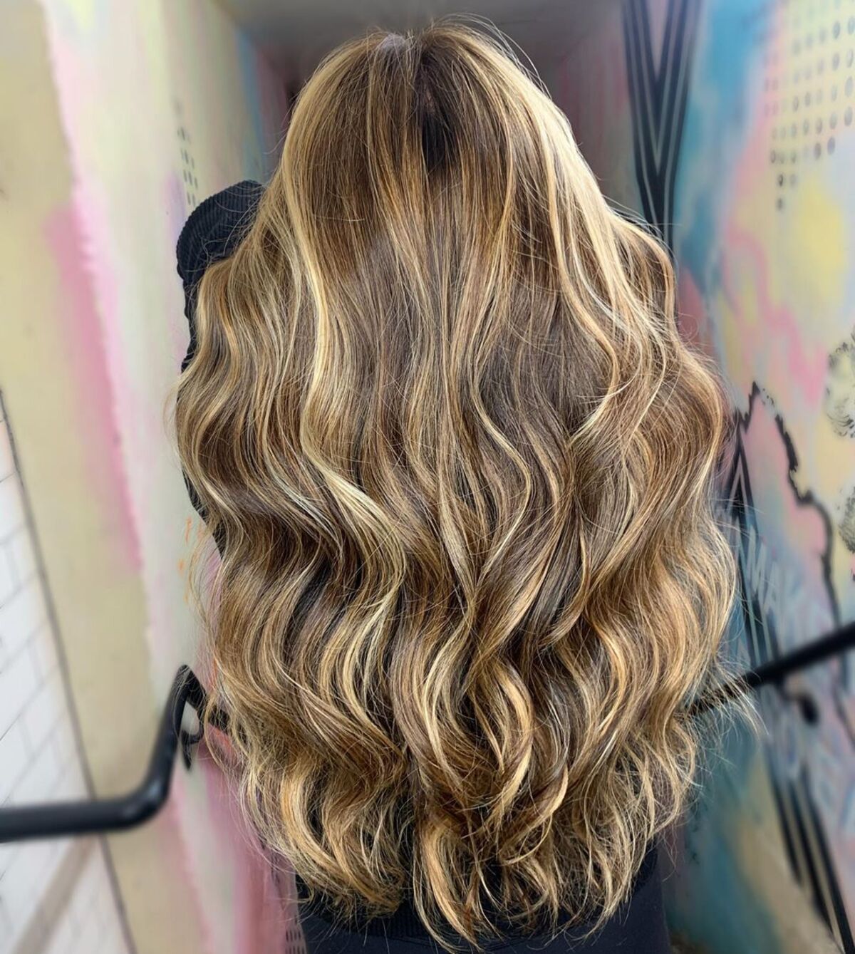 18 Best Ways to Get Light Blonde Highlights Right Now
