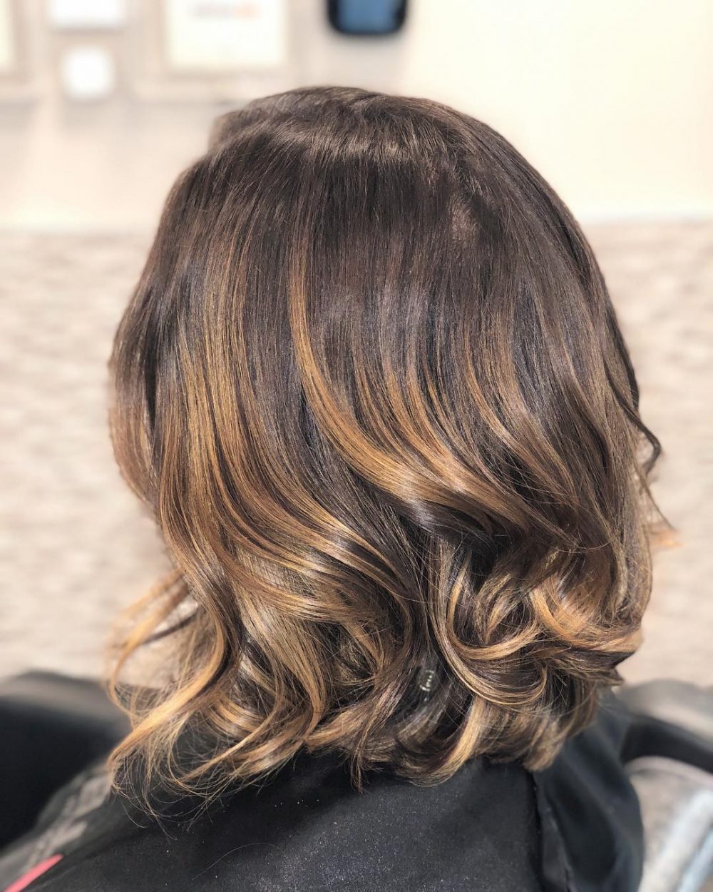 34 Best Caramel Highlights for Every Skin Tone Trending in 2021