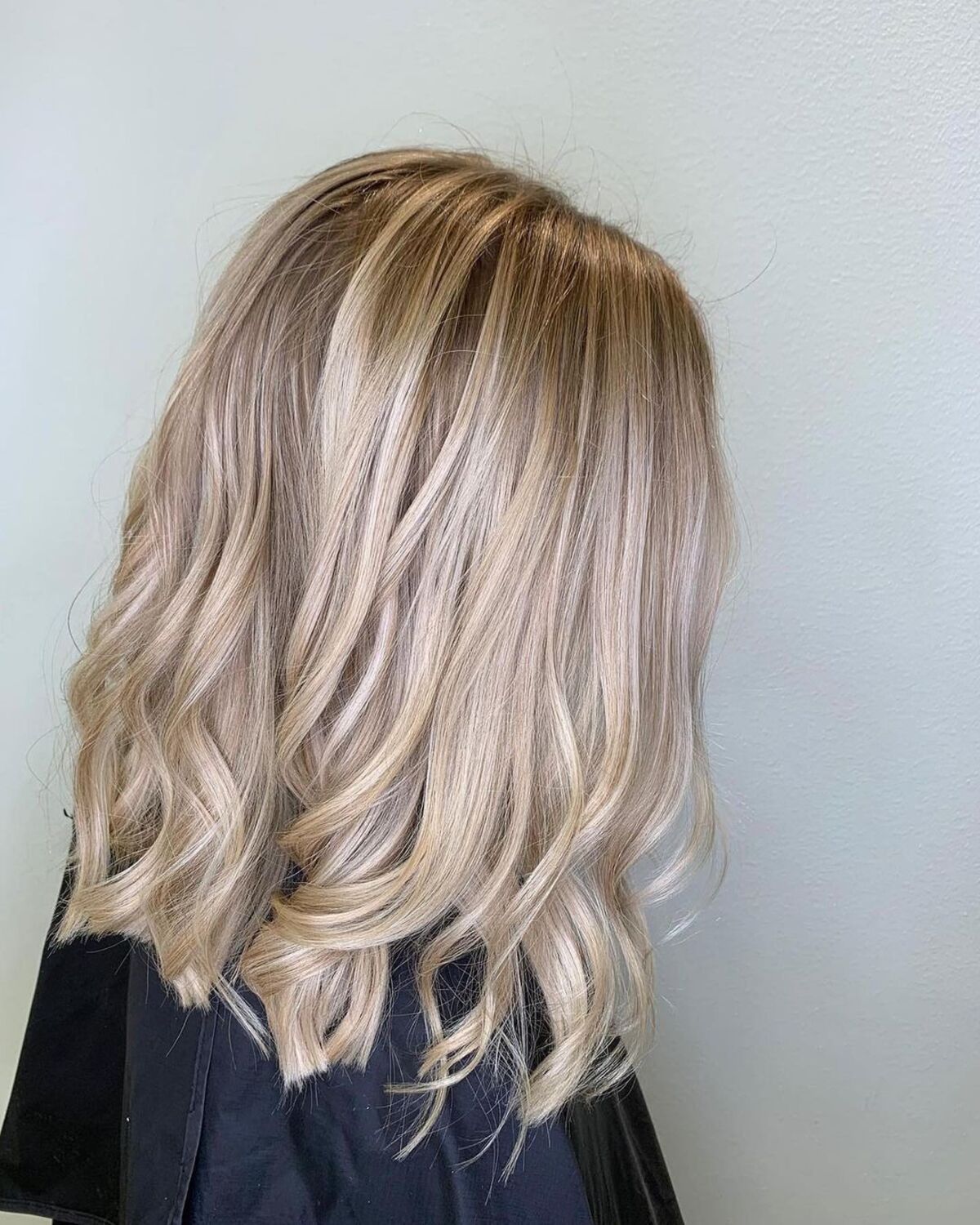 19 Best Champagne Blonde Hair Color Ideas for Every Skin Tone
