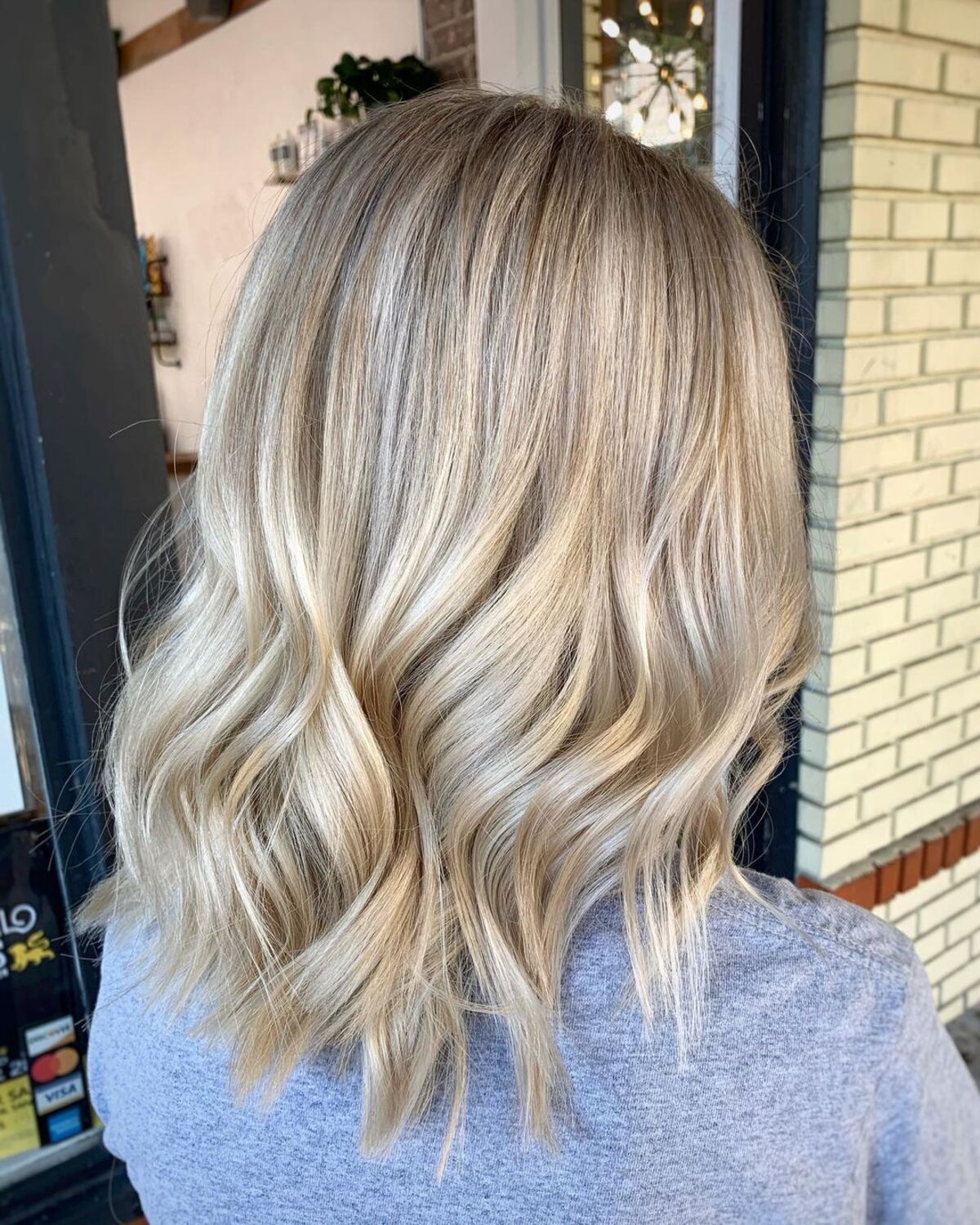 19 Best Champagne Blonde Hair Color Ideas for Every Skin Tone