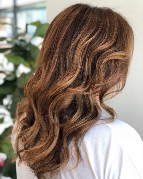 34 Best Caramel Highlights for Every Skin Tone Trending in 2021