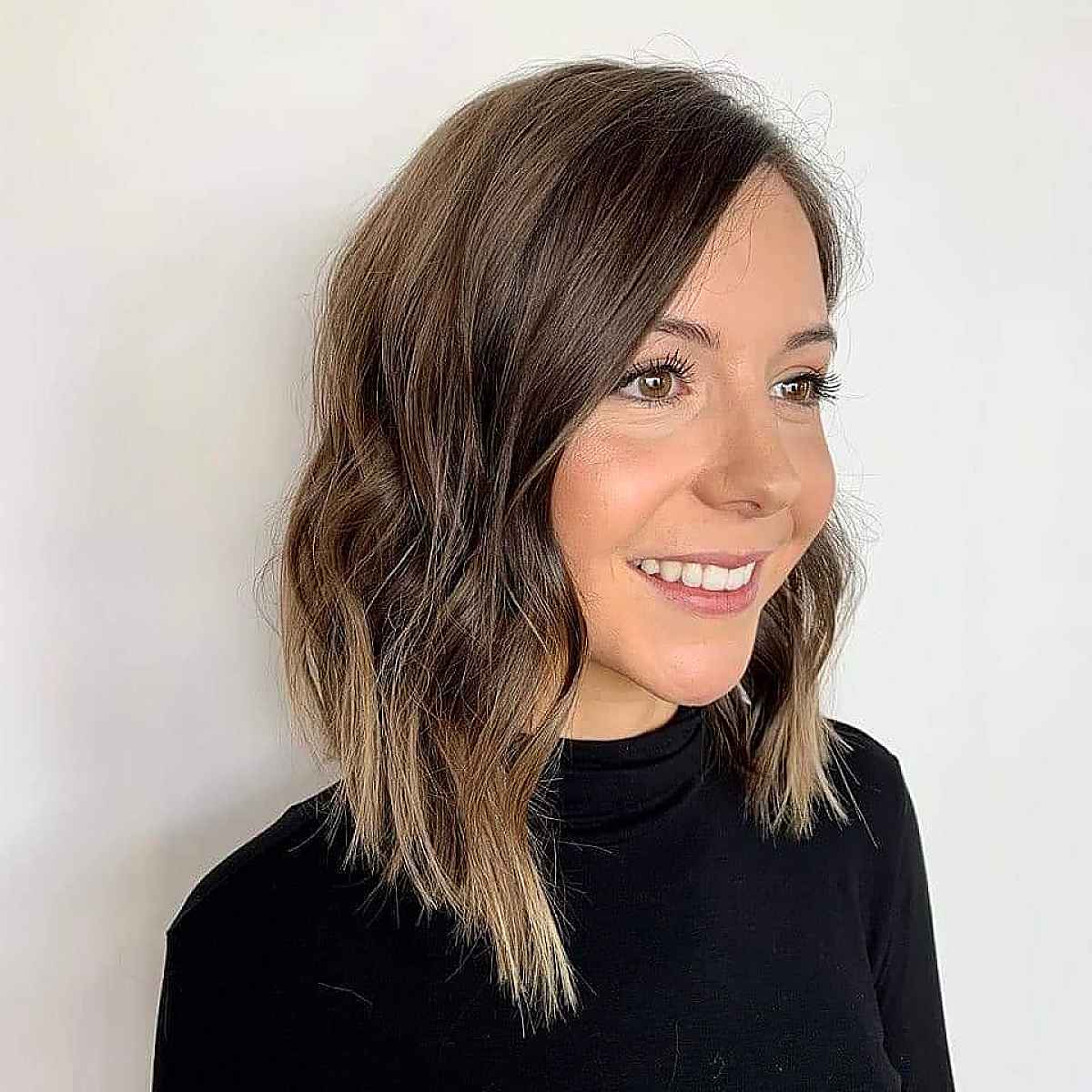 26 Low-Maintenance Medium-Length Haircuts for Busy Women