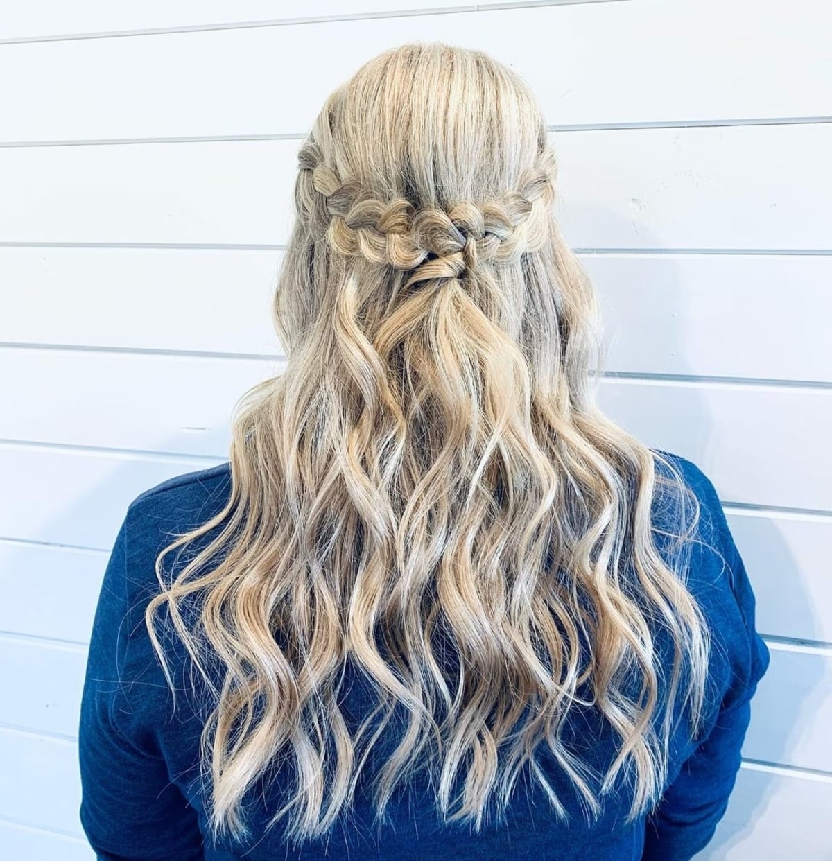 21 Gorgeous Bridesmaid Hairstyles for The Brides Big Day