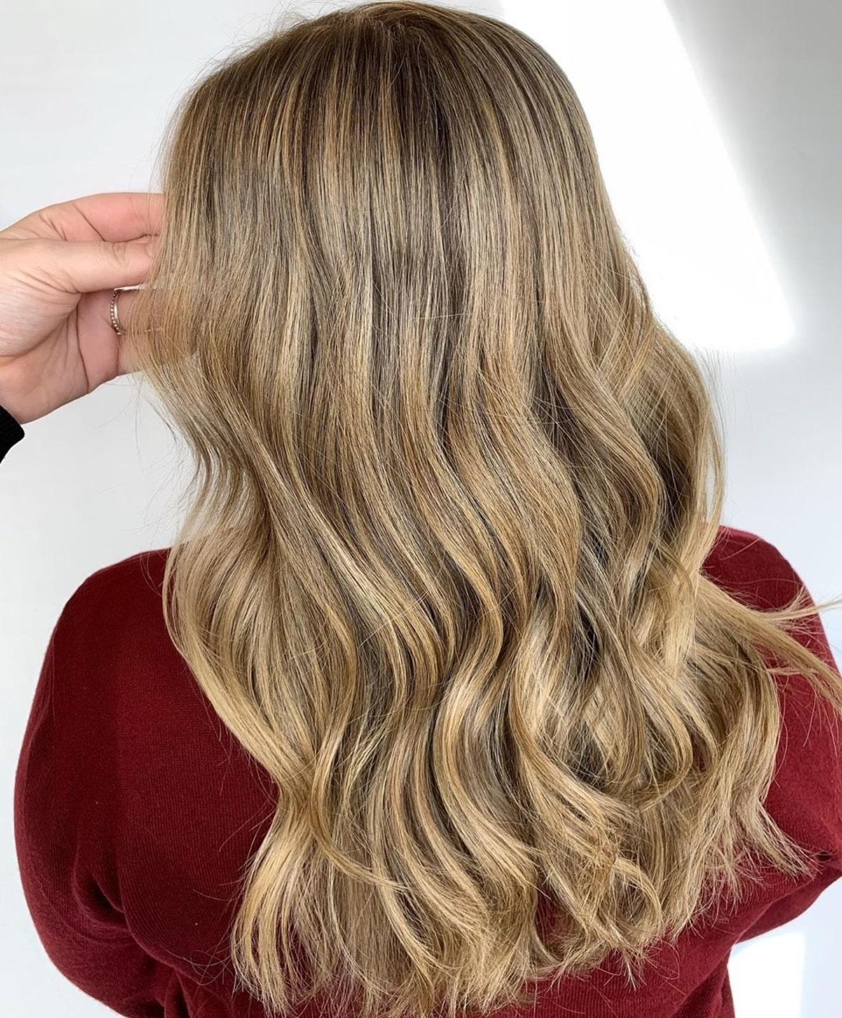 24 Best Ways to Get a Sandy Blonde Hair Color for Natural Depth
