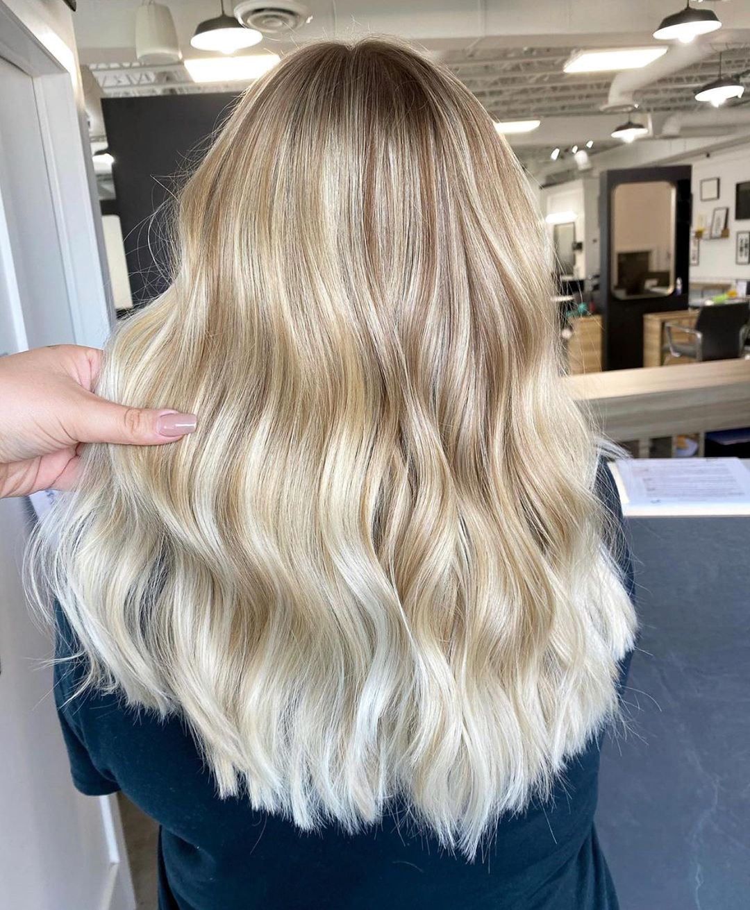 19 Examples That Prove White Blonde Hair Is In for 2021