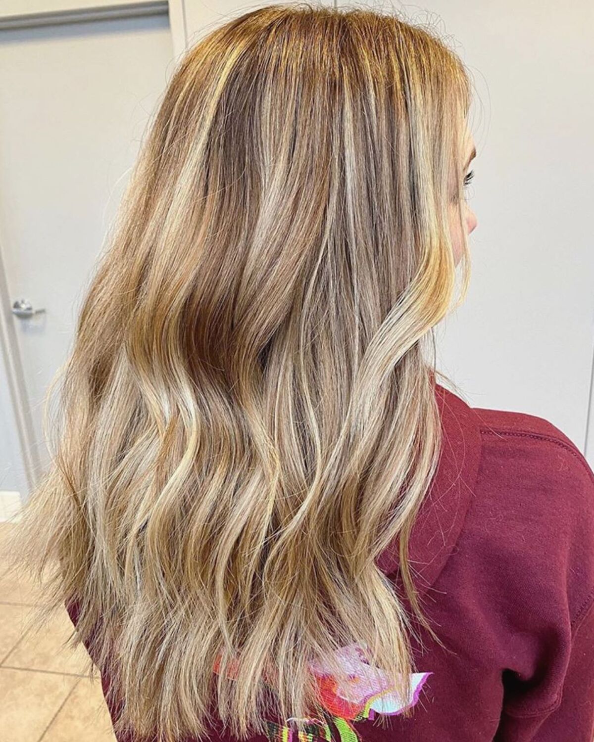 18 Best Ways to Get Light Blonde Highlights Right Now