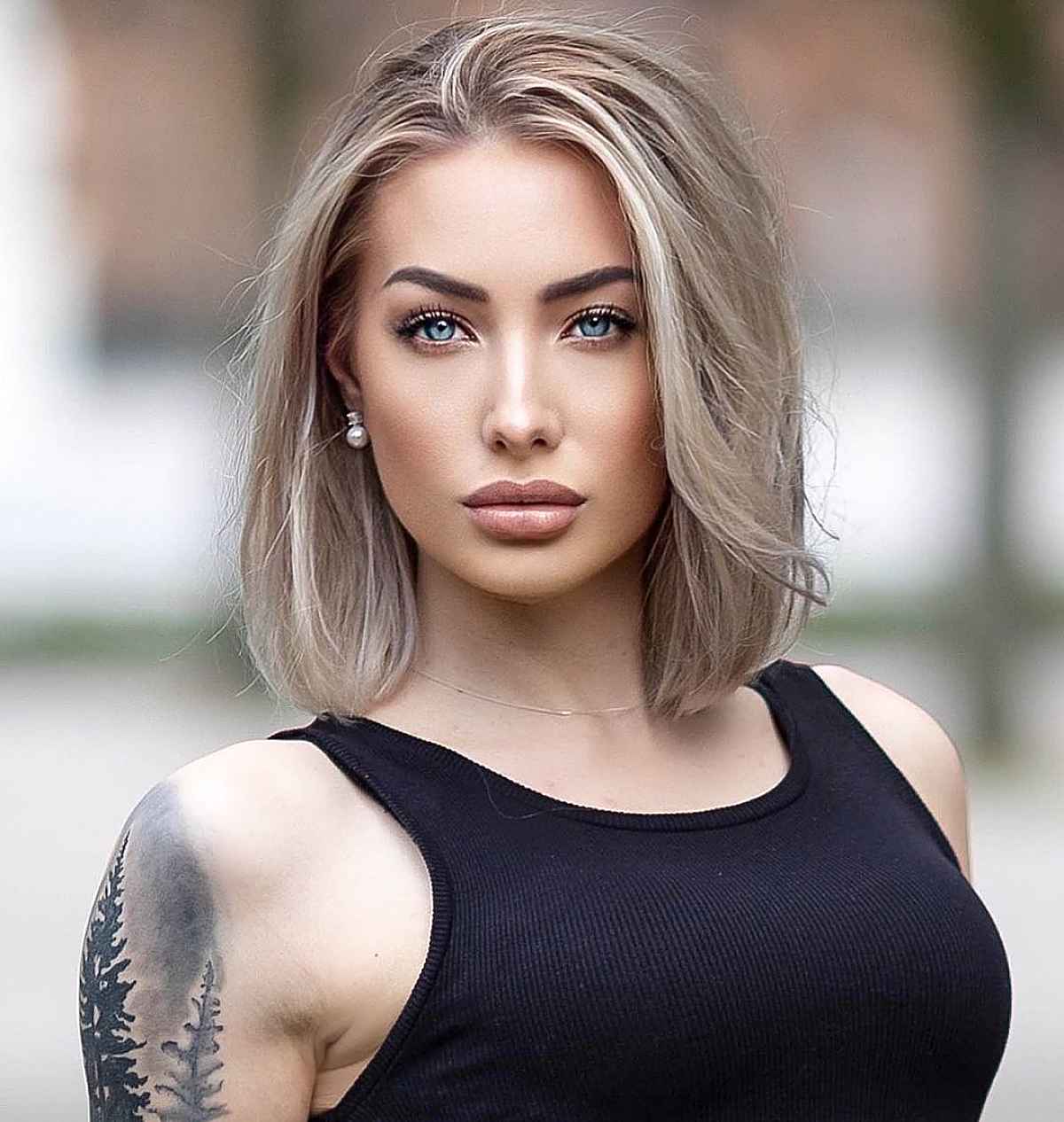 26 Low-Maintenance Medium-Length Haircuts for Busy Women