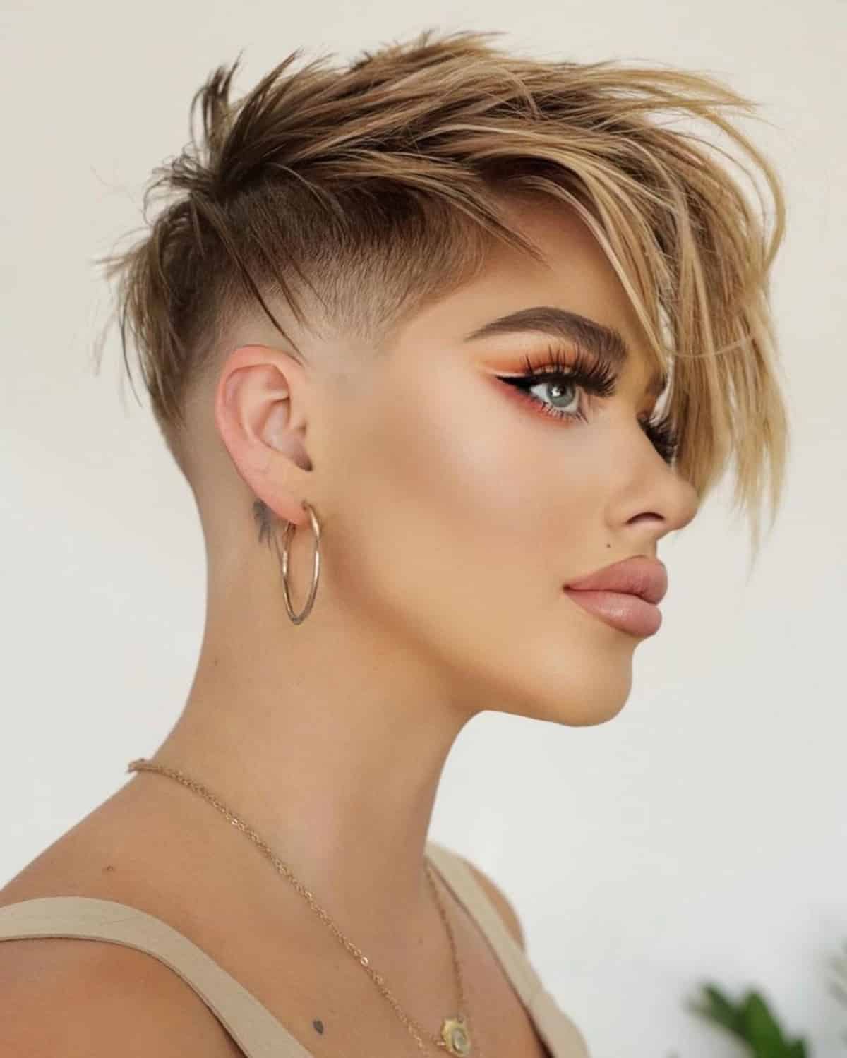 26 Asymmetrical Pixie Cut Ideas That Make a Statement