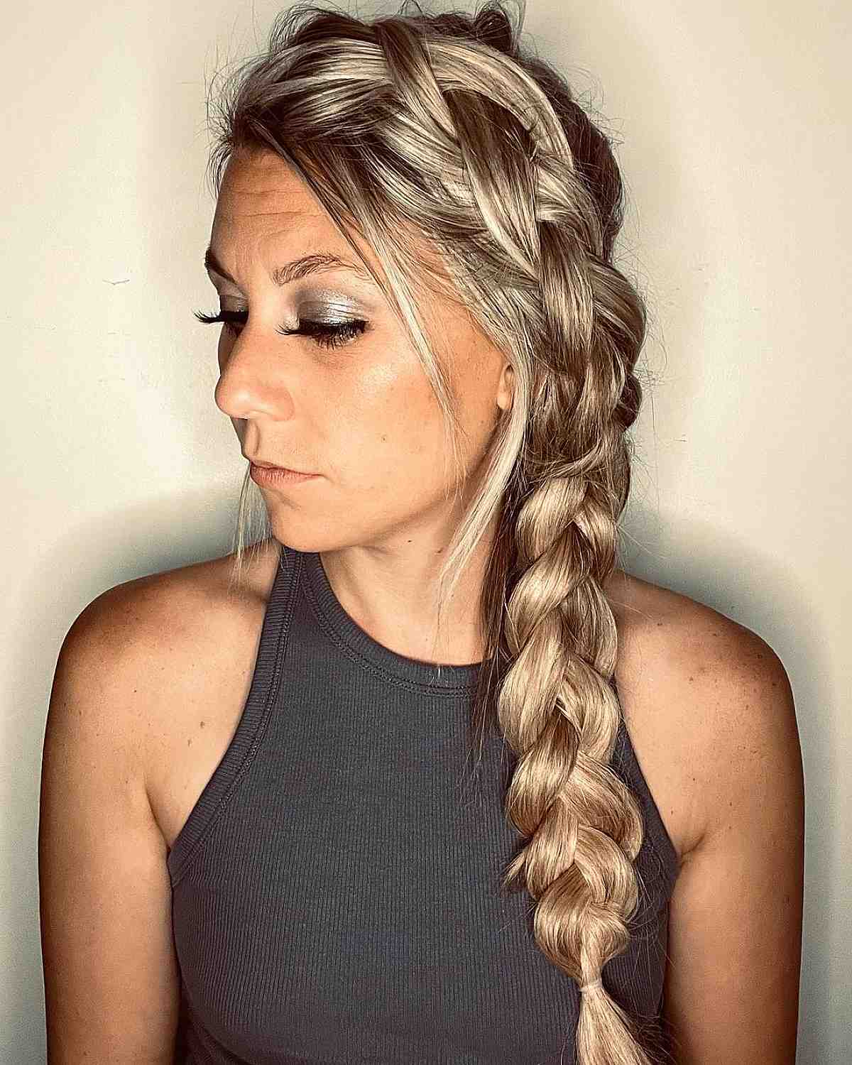 21 Gorgeous Bridesmaid Hairstyles for The Brides Big Day