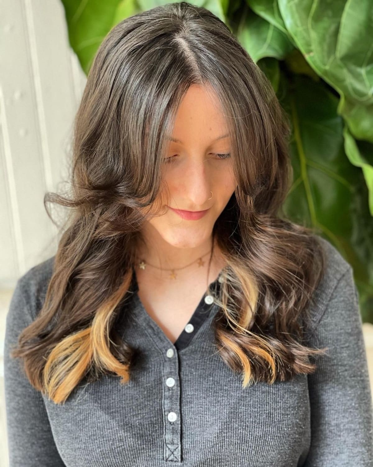 34 Peekaboo Highlights For Fun, Edgy Women (Photo Ideas)